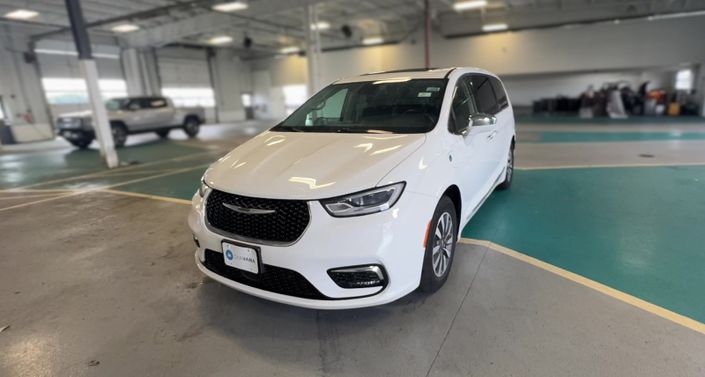 Thumbnail: 2022 Chrysler Pacifica - 1
