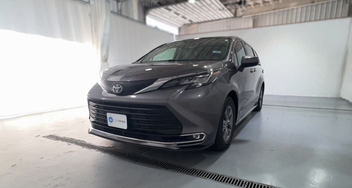 Thumbnail: 2021 Toyota Sienna - 1