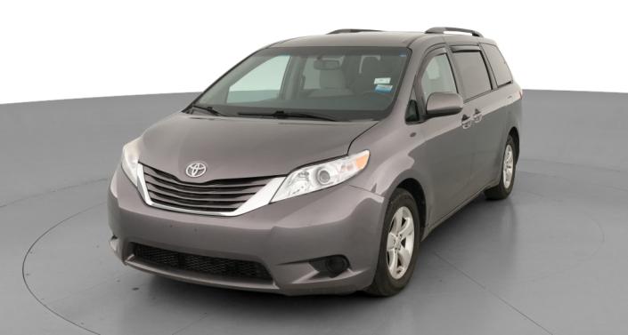 Thumbnail: 2017 Toyota Sienna - 1