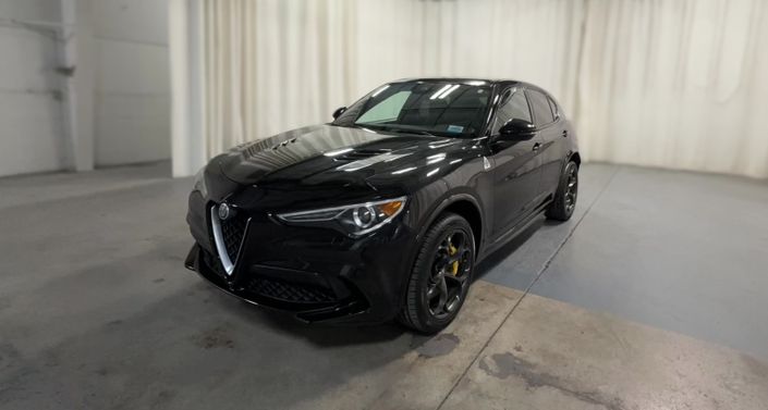 Thumbnail: 2018 Alfa Romeo Stelvio - 1