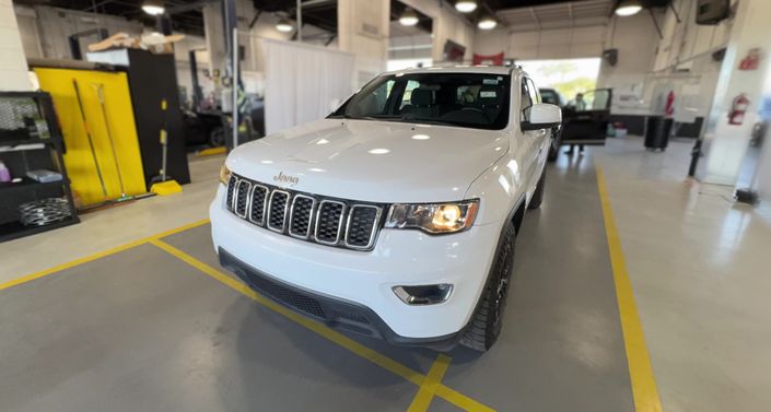 Thumbnail: 2018 Jeep Grand Cherokee - 1