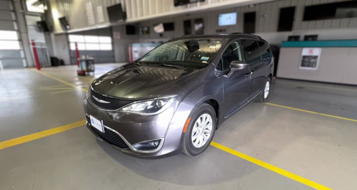 Thumbnail: 2017 Chrysler Pacifica - 1