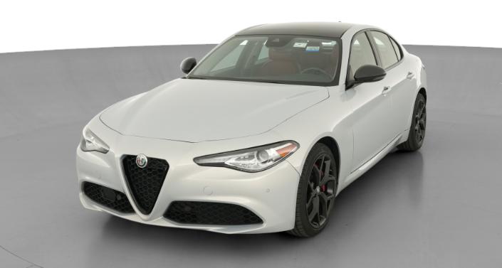Thumbnail: 2021 Alfa Romeo Giulia - 1