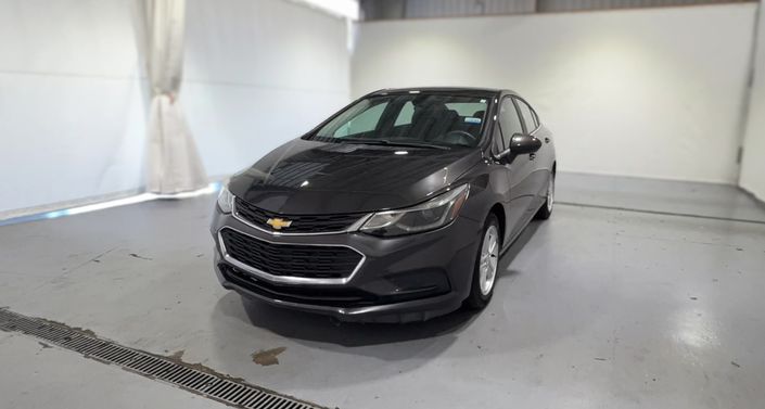 Thumbnail: 2017 Chevrolet Cruze - 1