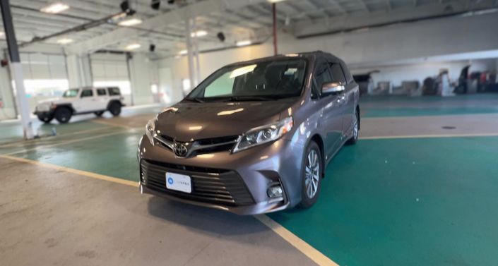 Thumbnail: 2020 Toyota Sienna - 1