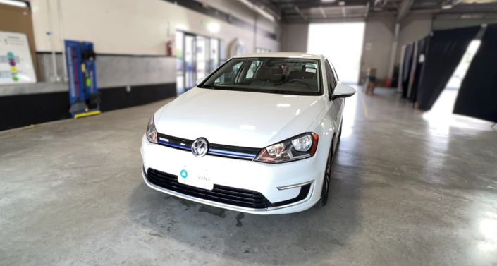 Thumbnail: 2016 Volkswagen e-Golf - 1