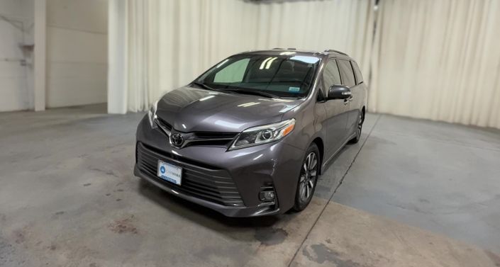 Thumbnail: 2019 Toyota Sienna - 1