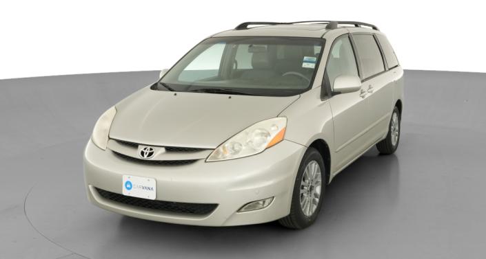 Thumbnail: 2010 Toyota Sienna - 1