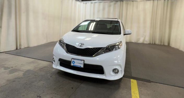 Thumbnail: 2017 Toyota Sienna - 1