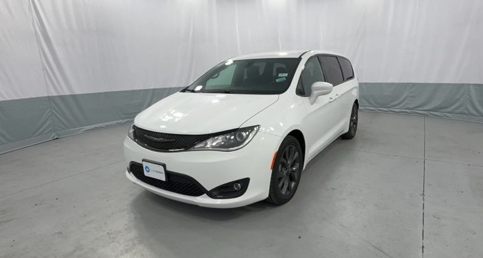 Thumbnail: 2018 Chrysler Pacifica - 1