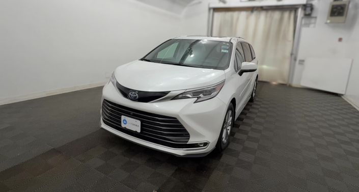 Thumbnail: 2022 Toyota Sienna - 1