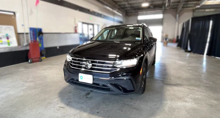 Thumbnail: 2024 Volkswagen Tiguan - 1