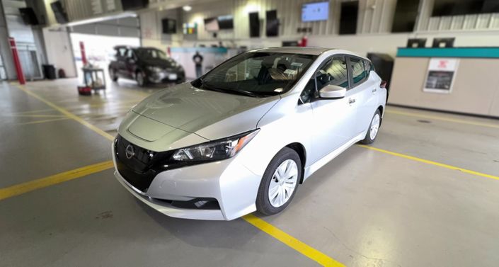 Thumbnail: 2025 Nissan Leaf - 1
