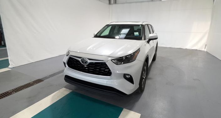 Thumbnail: 2023 Toyota Highlander - 1