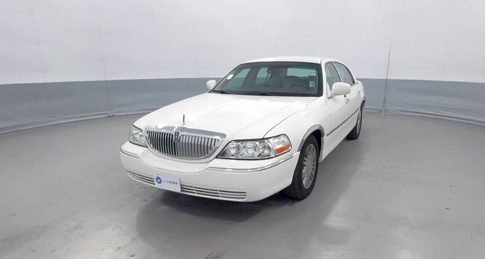 Thumbnail: 2010 Lincoln Town Car - 1