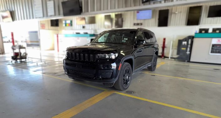Thumbnail: 2024 Jeep Grand Cherokee L - 1