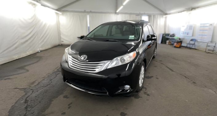 Thumbnail: 2013 Toyota Sienna - 1