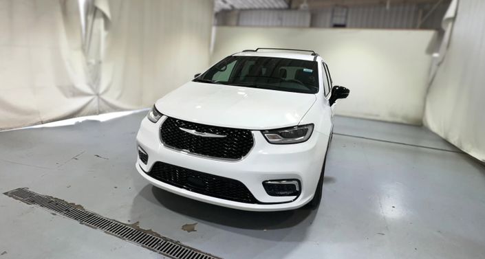 Thumbnail: 2025 Chrysler Pacifica - 1