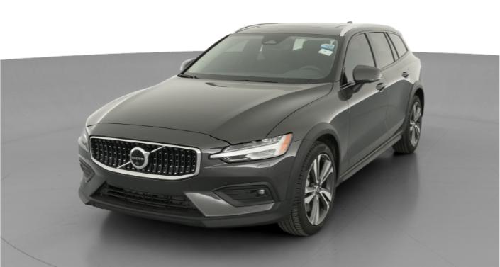 Thumbnail: 2025 Volvo V60 - 1
