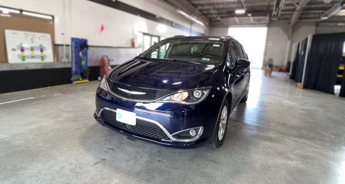 Thumbnail: 2017 Chrysler Pacifica - 1