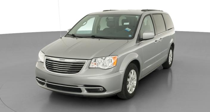 Thumbnail: 2015 Chrysler Town & Country - 1