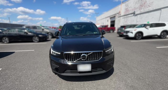 Thumbnail: 2024 Volvo XC40 - 1