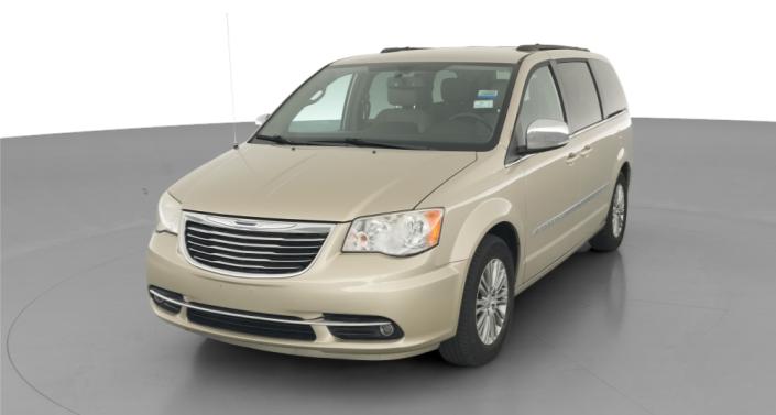 Thumbnail: 2013 Chrysler Town & Country - 1