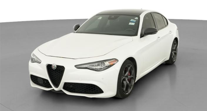 Thumbnail: 2021 Alfa Romeo Giulia - 1