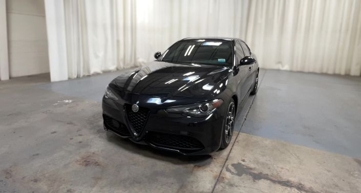 Thumbnail: 2022 Alfa Romeo Giulia - 1