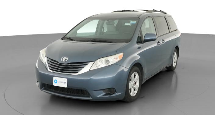 Thumbnail: 2016 Toyota Sienna - 1