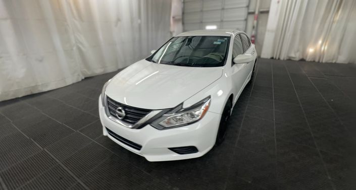 Thumbnail: 2016 Nissan Altima - 1