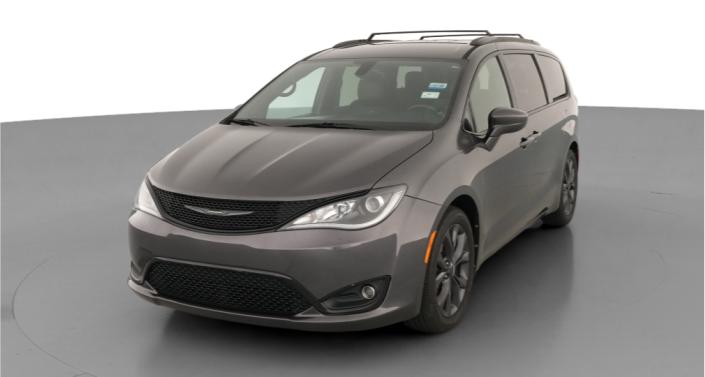 Thumbnail: 2018 Chrysler Pacifica - 1