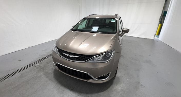Thumbnail: 2017 Chrysler Pacifica - 1