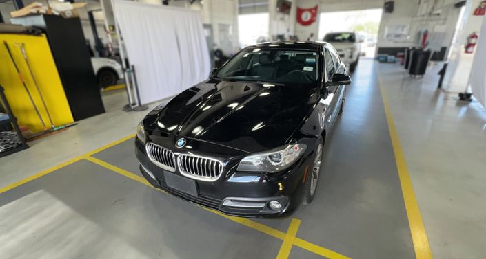 Thumbnail: 2016 BMW 5 Series - 1