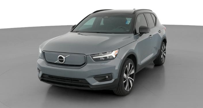 Thumbnail: 2022 Volvo XC40 - 1