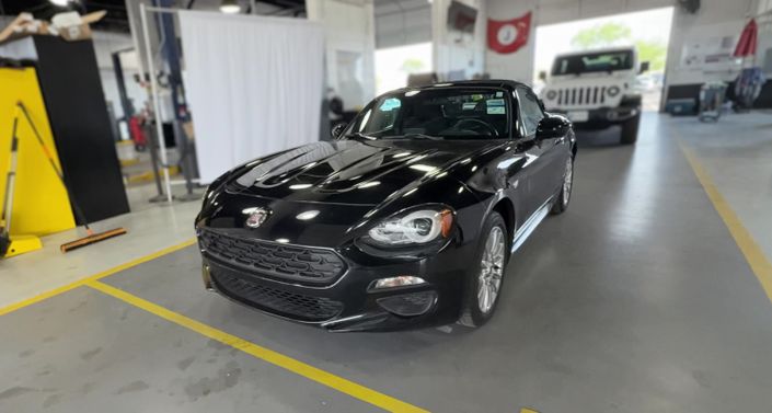 Thumbnail: 2018 Fiat 124 Spider - 1