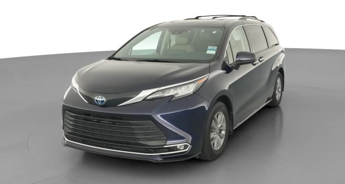Thumbnail: 2022 Toyota Sienna - 1