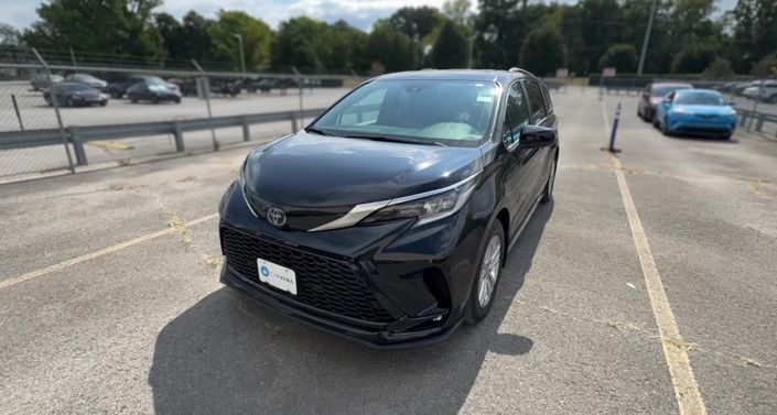 Thumbnail: 2023 Toyota Sienna - 1