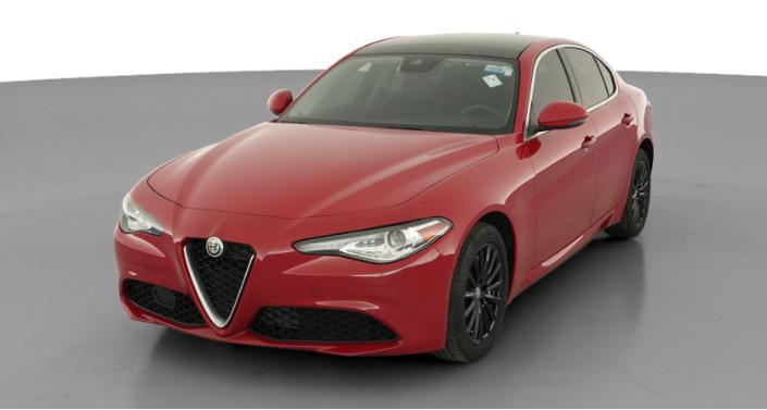 Thumbnail: 2021 Alfa Romeo Giulia - 1