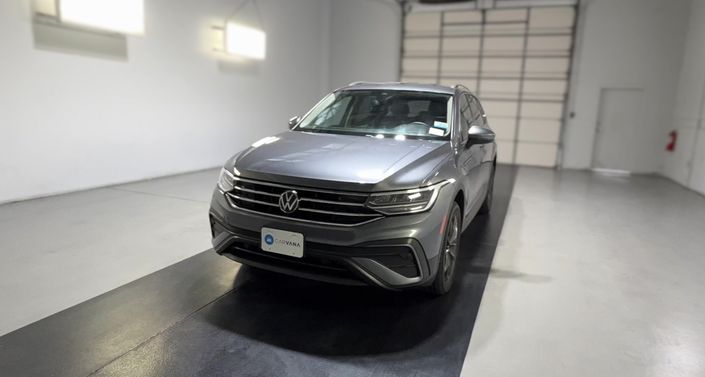 Thumbnail: 2024 Volkswagen Tiguan - 1