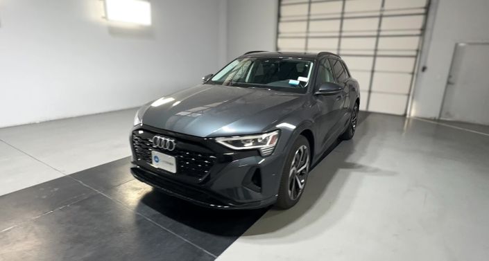 Thumbnail: 2024 Audi Q8 e-tron - 1