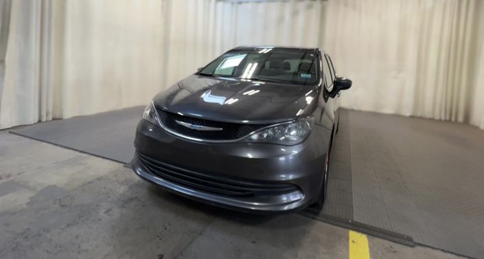 Thumbnail: 2017 Chrysler Pacifica - 1