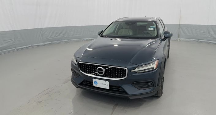 Thumbnail: 2022 Volvo V60 - 1