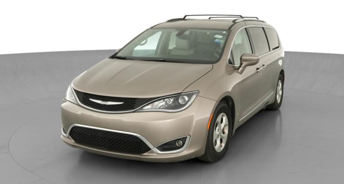 Thumbnail: 2017 Chrysler Pacifica - 1