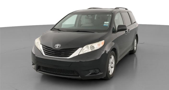 Thumbnail: 2016 Toyota Sienna - 1