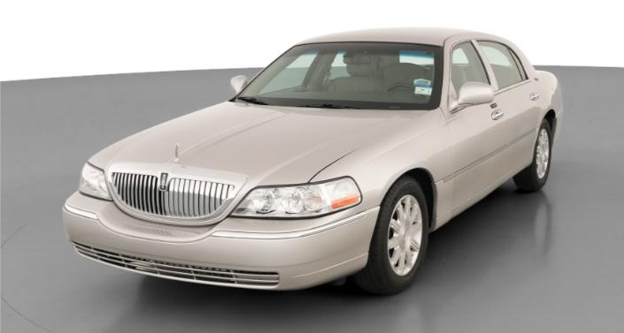 Thumbnail: 2010 Lincoln Town Car - 1