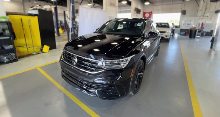 Thumbnail: 2024 Volkswagen Tiguan - 1