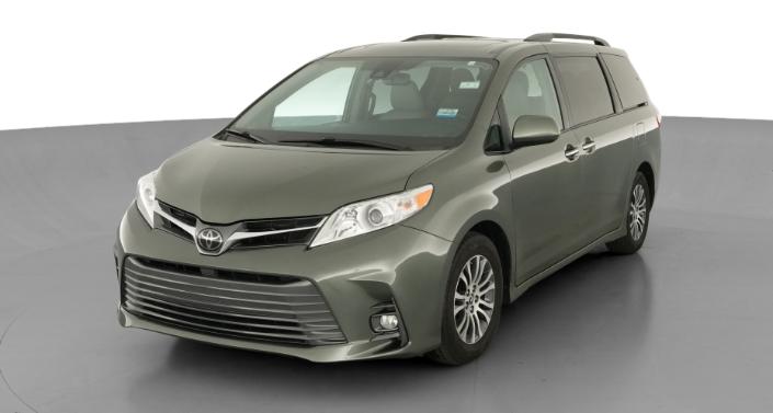 Thumbnail: 2018 Toyota Sienna - 1