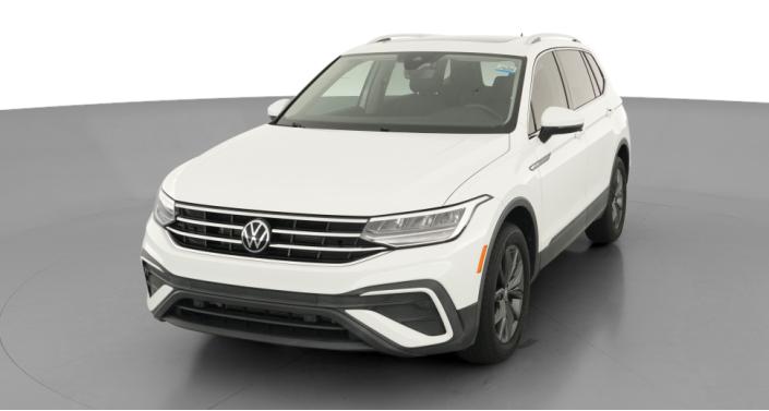 Thumbnail: 2022 Volkswagen Tiguan - 1