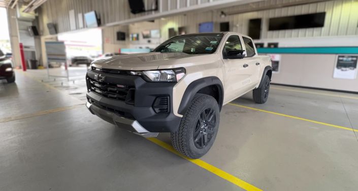 Thumbnail: 2023 Chevrolet Colorado - 1